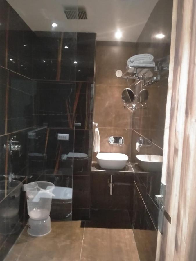Hotel Pepper Hisār Esterno foto