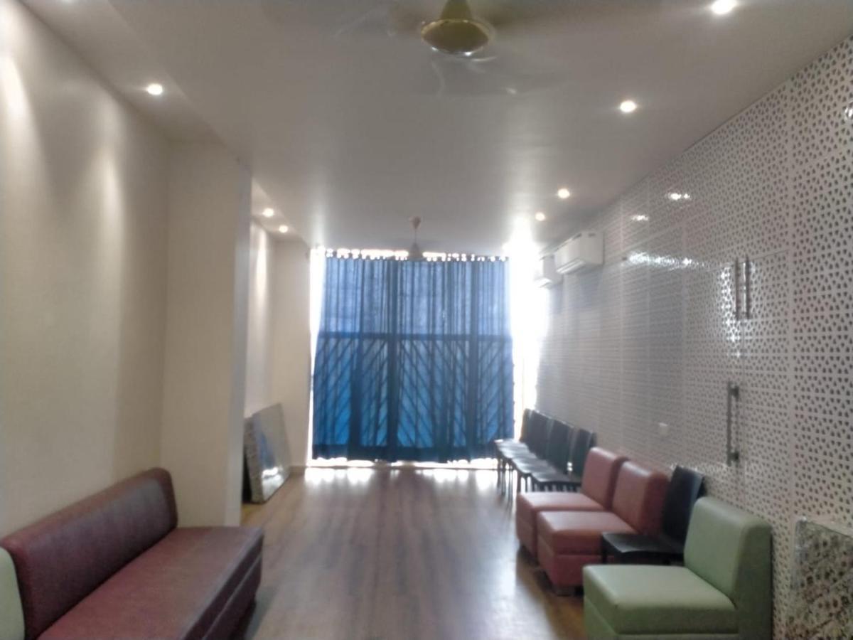 Hotel Pepper Hisār Esterno foto